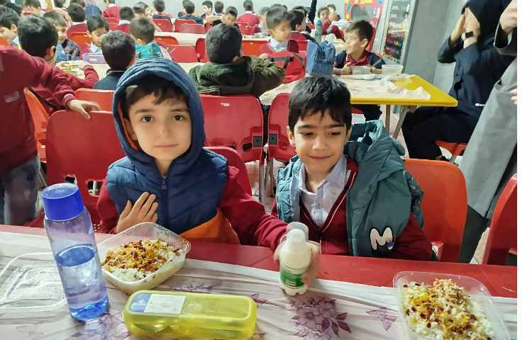 توزیع ناهار 5