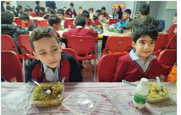 توزیع ناهار 5