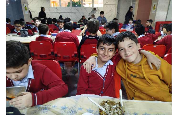 توزیع ناهار 5