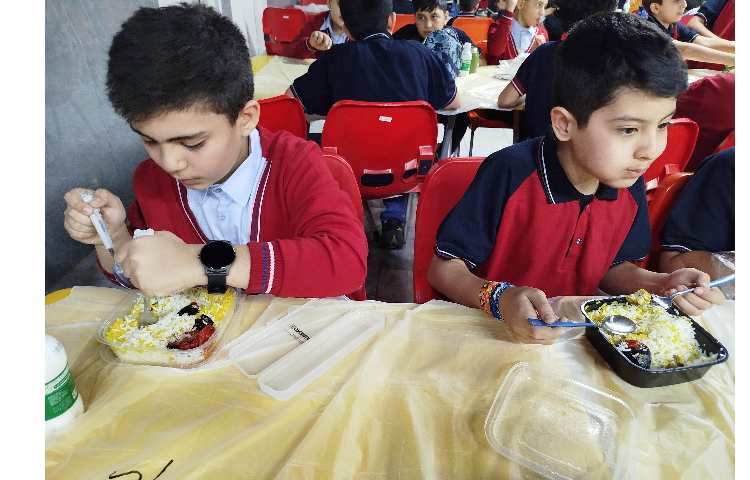 توزیع ناهار 6