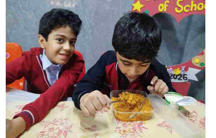 توزیع ناهار 6