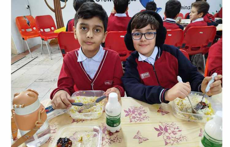 توزیع ناهار 6