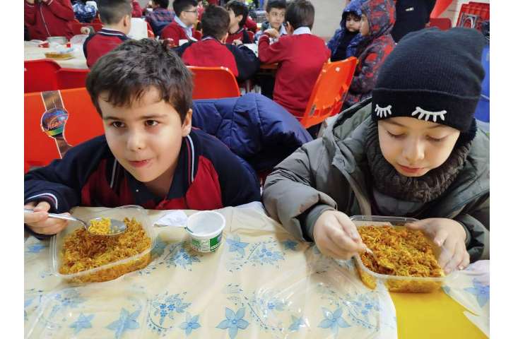 توزیع ناهار 6