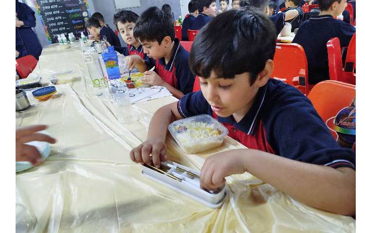 توزیع ناهار 7