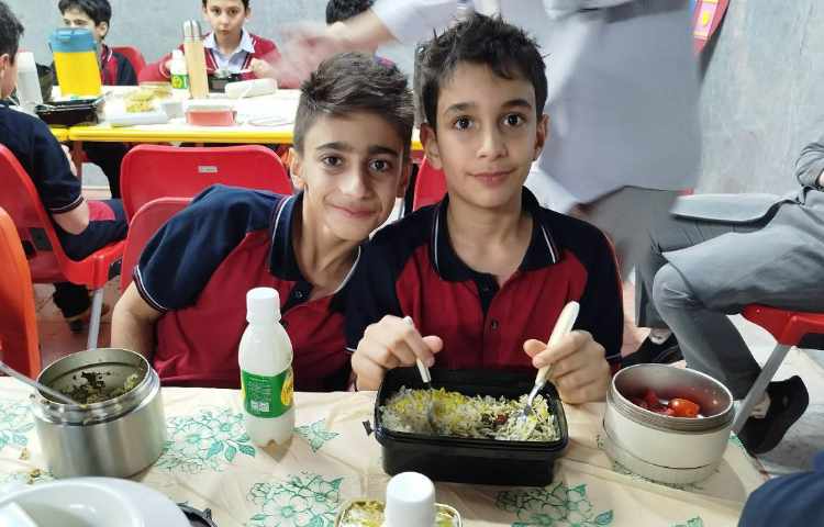 توزیع ناهار 7