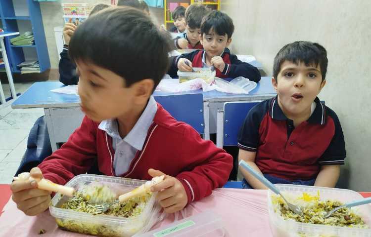 توزیع ناهار 7