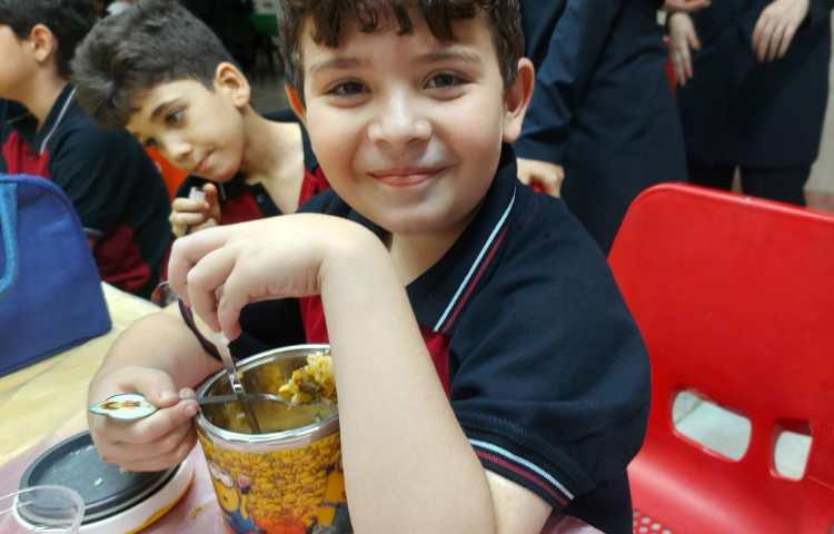 توزیع ناهار 9