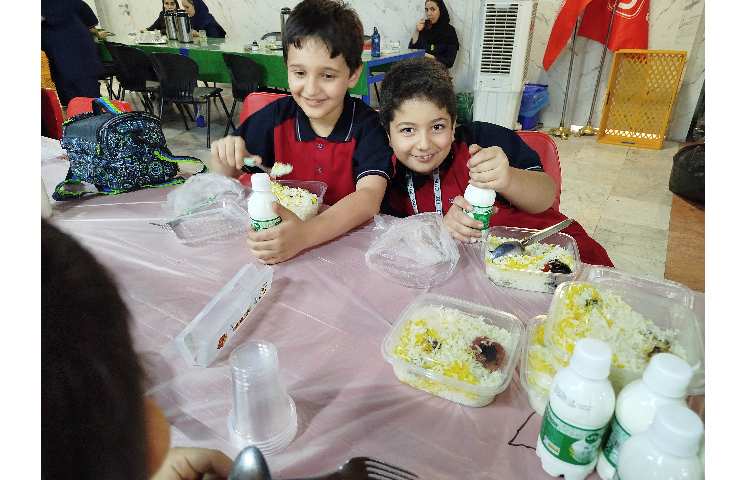 توزیع ناهار 9