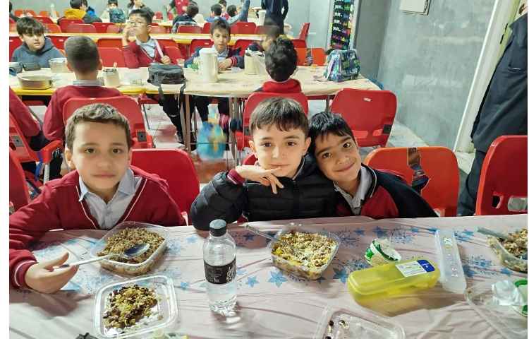 توزیع ناهار 9