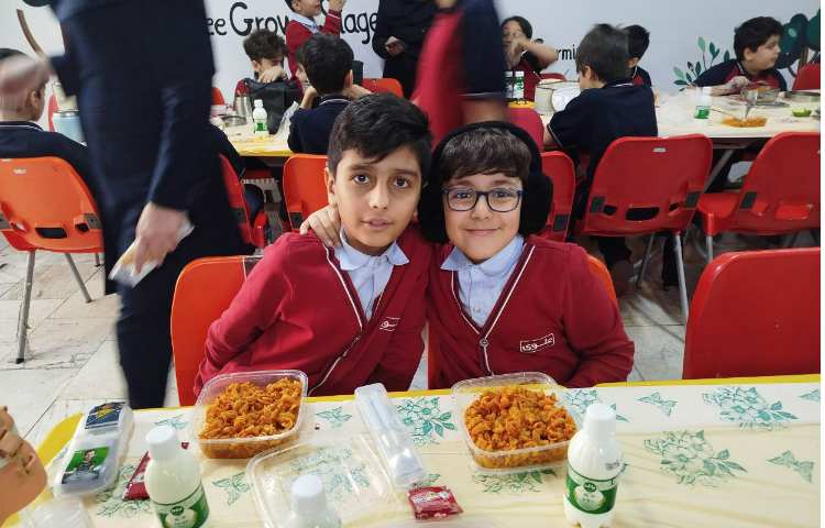 توزیع ناهار