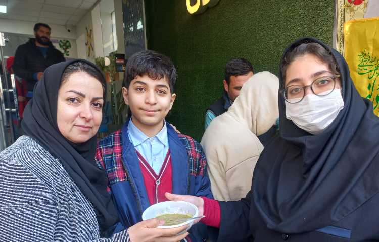 توزیع نذری 3