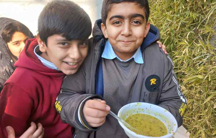 توزیع نذری 8