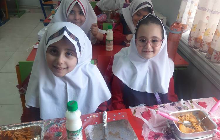 توزیع وعده غذایی ، ناهار 2