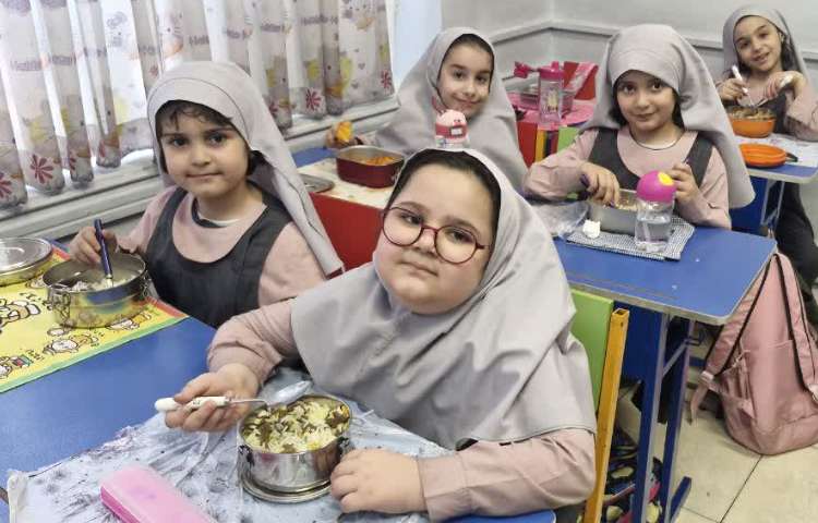 توزیع وعده غذایی ناهار 3