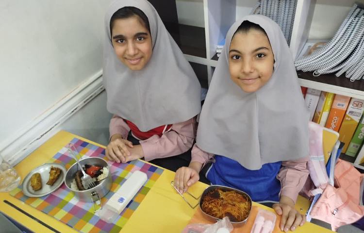 توزیع وعده غذایی ناهار