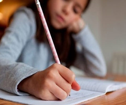 برای انجام تکالیف فرزندتان برنامه‌ریزی کنید