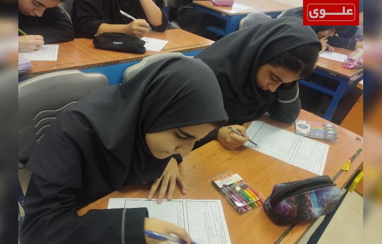 تکمیل فرم های رغبت سنجی و استعداد سنجی دانش آموزان 5