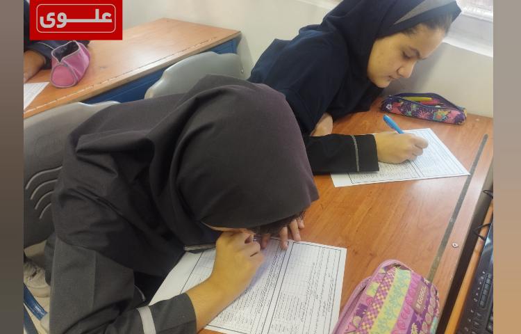 تکمیل فرم های رغبت سنجی و استعداد سنجی دانش آموزان 8