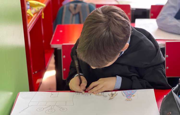 تکمیل کار نمایشگاه 12