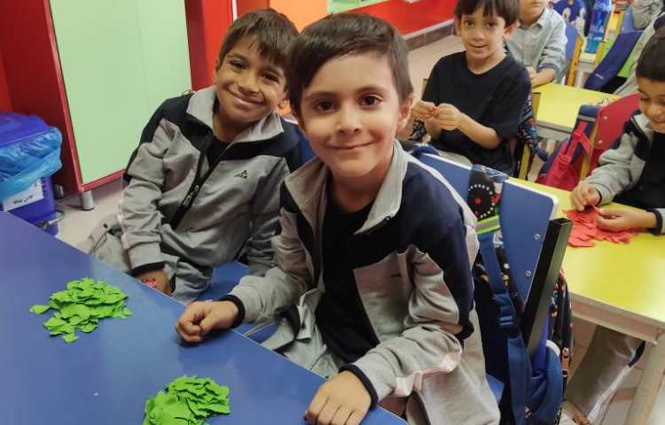 تکنیک تکه چسبانی با استفاده از خرده کاغذ 4