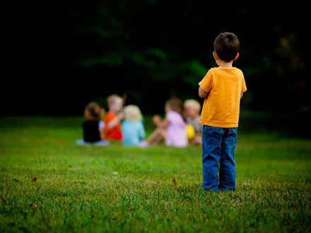 روابط کودکان تک فرزند با هم‌سالان خود