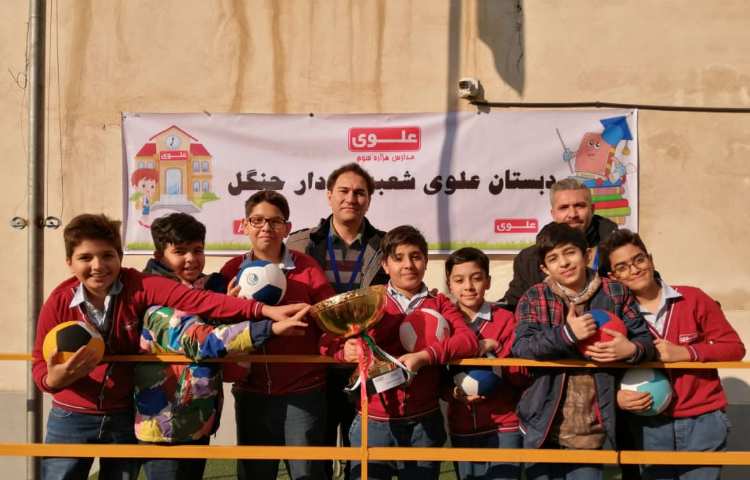 تیم برنده پایه ششم فوتبال درون مدرسه ای 11