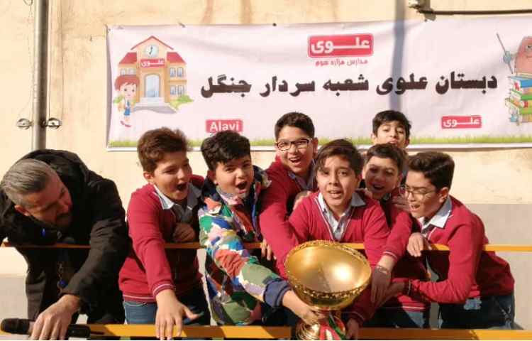 تیم برنده پایه ششم فوتبال درون مدرسه ای 7