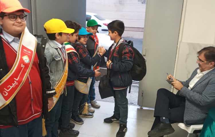 تیم خوشآمد گویی طرح چهار خانه همه گروه ها 2