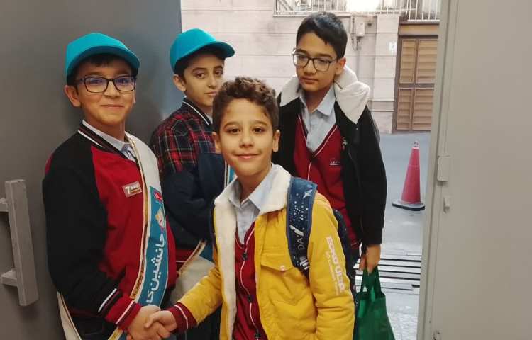 تیم خوشامدگویی طرح چهارخانه گروه آبی 5