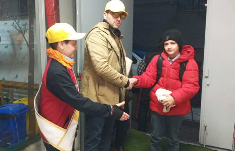 تیم خوشامدگویی طرح چهارخانه گروه زرد 2