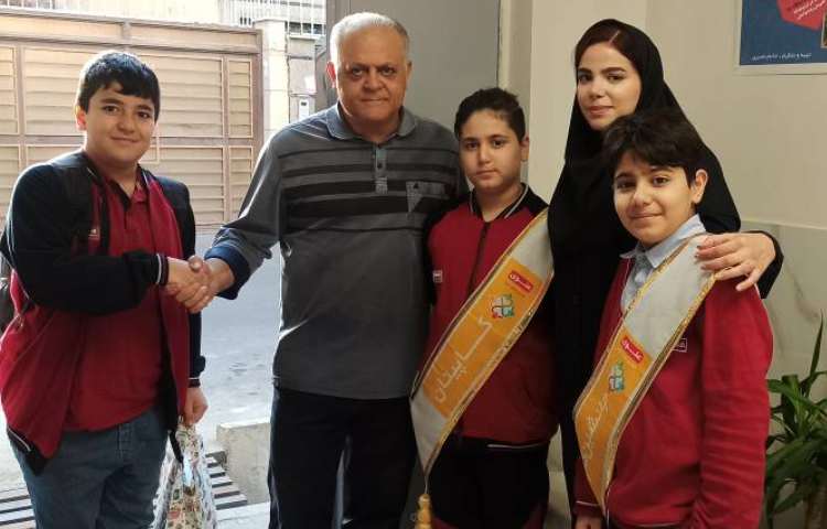 تیم خوشامدگویی طرح چهارخانه گروه زرد 3