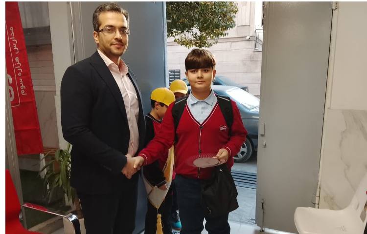 تیم خوشامدگویی طرح چهارخانه گروه زرد 3