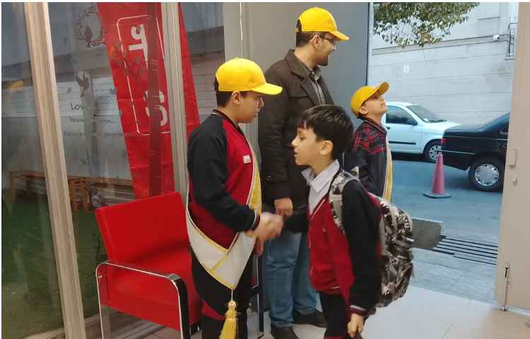 تیم خوشامدگویی طرح چهارخانه گروه زرد 4