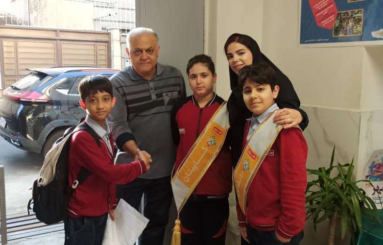 تیم خوشامدگویی طرح چهارخانه گروه زرد