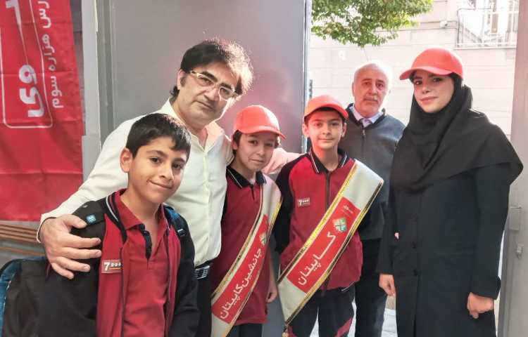 تیم خوشامدگویی طرح چهارخانه گروه قرمز 1