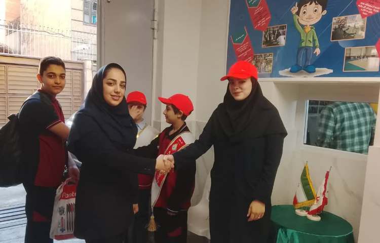 تیم خوشامدگویی طرح چهارخانه گروه قرمز 1