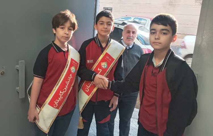 تیم خوشامدگویی طرح چهارخانه گروه قرمز 2