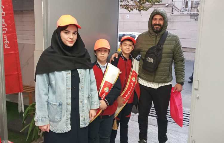 تیم خوشامدگویی طرح چهارخانه گروه قرمز 2