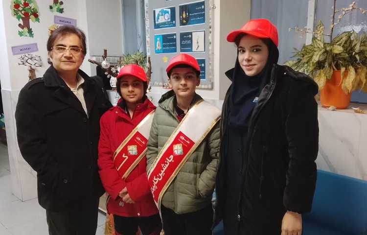 تیم خوشامدگویی طرح چهارخانه گروه قرمز