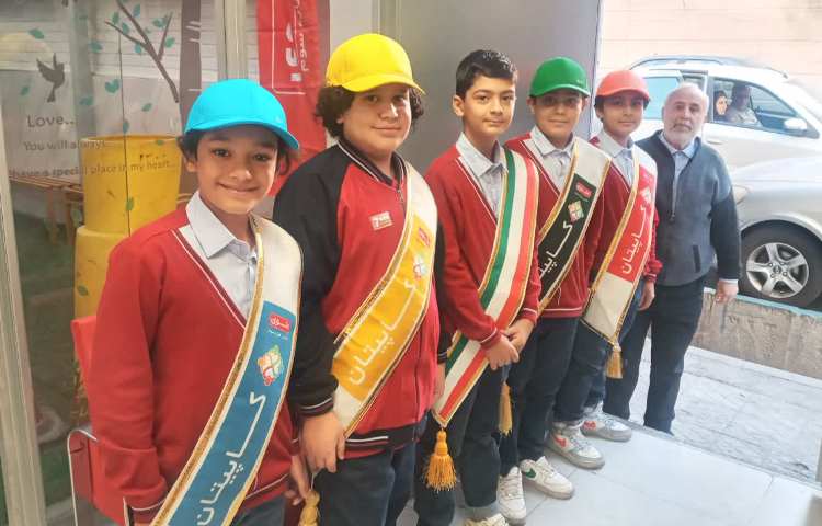 تیم خوشامدگویی طرح چهار خانه 4