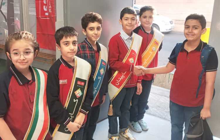 تیم خوشامدگویی همه گروه ها طرح چهارخانه 3