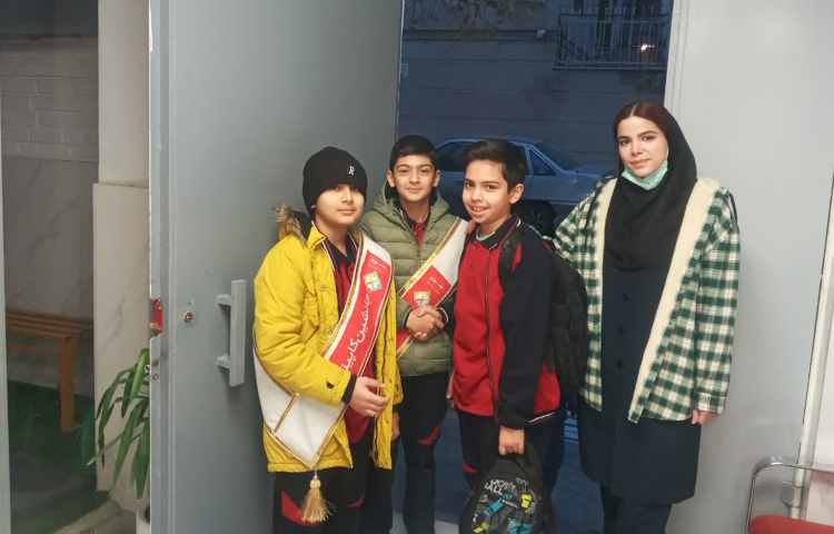 تیم خوش آمدگویی طرح چهارخانه گروه قرمز 1