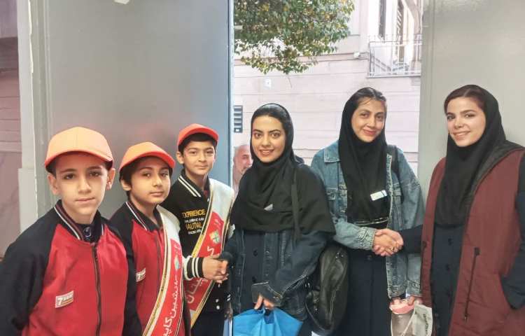 تیم خوش آمدگویی طرح چهارخانه گروه قرمز 3