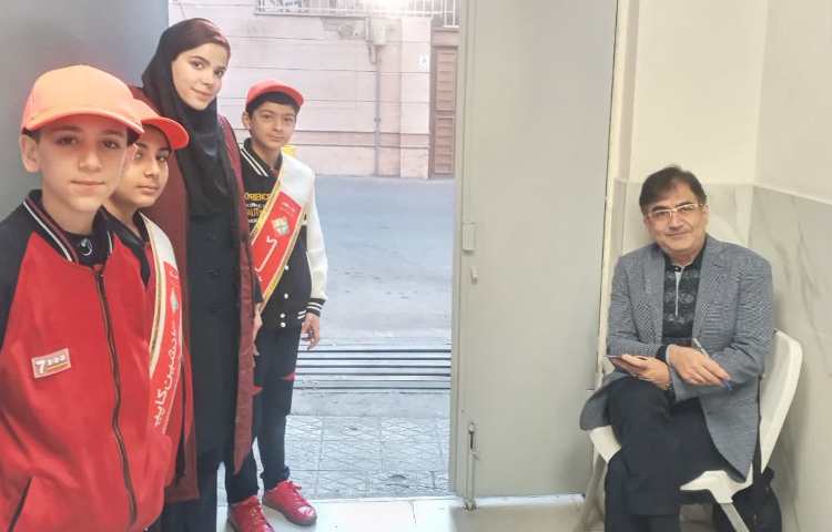 تیم خوش آمدگویی طرح چهارخانه گروه قرمز 4