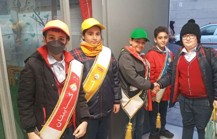 تیم خوش آمد گویی طرح چهارخانه همه گروه ها 1