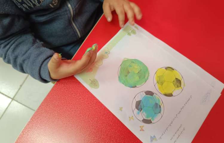 جزوه‌ی هوش، آموزش رنگ سبز (ترکیب رنگ زرد و آبی) 1