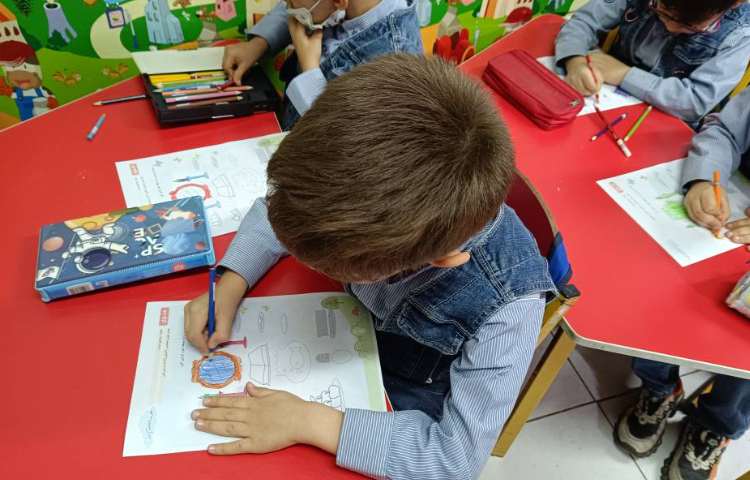 جزوه ی هوش (رنگ آمیزی سفره هفت سین ) 1