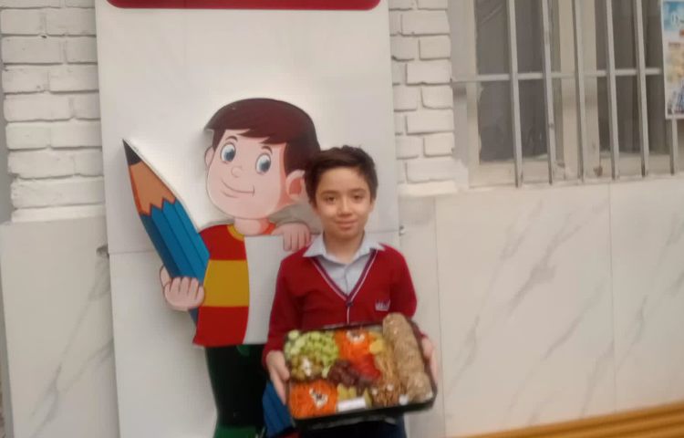 جشنواره عذا دبستان علوی 16