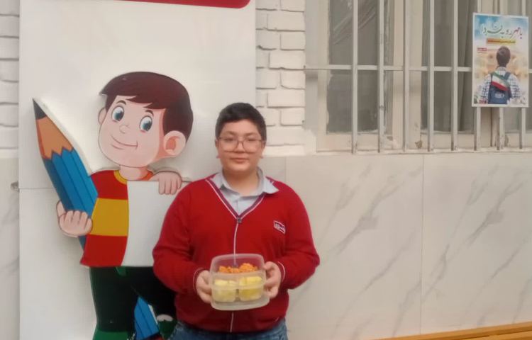 جشنواره عذا دبستان علوی 7