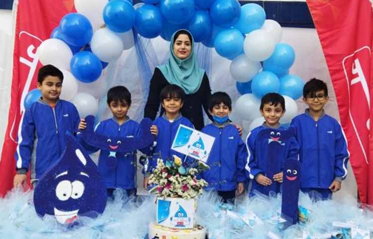 جشن آب دانش آموزان پایه اول دبستان 1